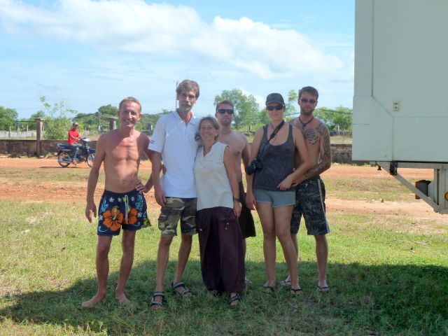 Stefan, Petra, Jannick, Bea und Helmut in Sihanoukville (Kambodscha).